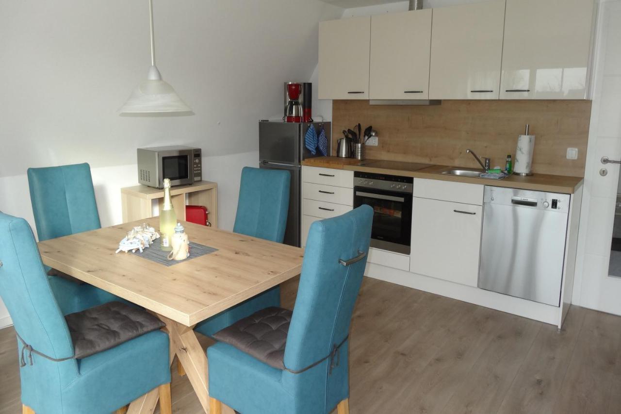 Ferienwohnung In Ruhiger Lage Und Mit Balkon - Ferienhaus Solamar Fewo Og Breege Exterior foto